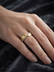 Bague classique AMBER JEWELS T-1290 unisexe en or massif 18 carats plaqué rhodium, trois pierres naturelles, certifiées IGI, taille brillant - Product Image 4
