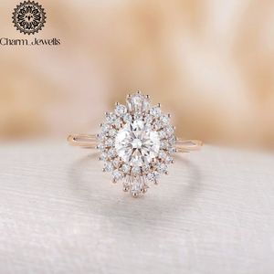 Bague de fiançailles classique pour femme Charm_Jewells en moissanite plaquée or rose, taille coussin, motif floral, sertissage pavé et griffes - Product Image 3
