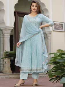 Traje Anarkali de 3 Piezas de Rayón Twinfeet con Bordado - Product Image 4