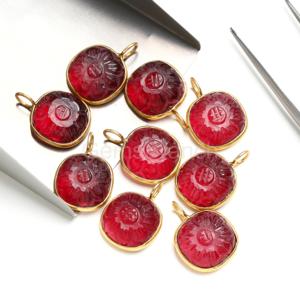 Colgante de plata de ley con baño de oro vermeil, con flor tallada de granate y cuarzo, joyería de cristal curativo para ella, a la moda. - Product Image 3