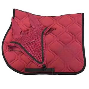 Ensemble de tapis de selle de qualité supérieure personnalisé avec protège-oreilles et protège-pattes, équipement d'équitation complet, selle de cheval de luxe - Product Image 2