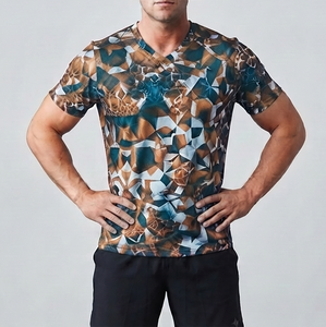 Camiseta de entrenamiento para exteriores para hombre, fabricada por un fabricante de ropa, moderna, de corte regular, elegante, camiseta tipo Ringer para hombre - Product Image 1