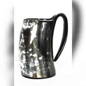 Mug à boire en corne de buffle naturelle sculptée à la main, finition artisanale, écologique, pour bière ou eau, par Vintage Craft, fabriqué en Inde - Product Image 1