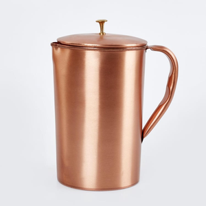Carafe à eau en cuivre en gros, pichet en métal fait main pour importateurs, distributeurs et marques d'articles ménagers - Product Image 1