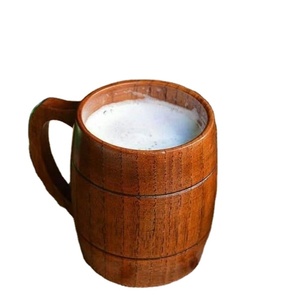 Chopes à bière en bois faites à la main avec poignée, sculptées à la main, qualité alimentaire, design européen naturel - Product Image 1