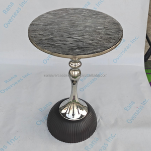 Table Ronde en Aluminium Premium, Impression Gravure, Design Métallique Moderne et Élégant, Durable, pour la Maison, le Bureau ou l'Espace de Vie - Product Image 4