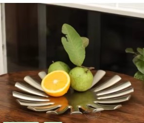Plateau de service en acier inoxydable martelé avec bol à sauce, durable, sûr pour les aliments, élégant, pour fruits, apéritifs et traiteur - Product Image 2