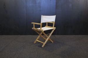 Chaise pliante de direction en teck Gemilang pour extérieur, tissu blanc, design moderne, modèle CHA39, aucun assemblage requis - Product Image 5