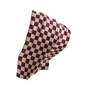 Toalla de Playa Premium Jacquard con Diseño Tejido Personalizado y Tela de Algodón Suave y Absorbente - Product Image 2