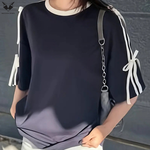 Camiseta de manga corta para mujer, color morado con rayas blancas y diseño de lazo, camiseta ligera para uso informal, top cómodo y elegante - Product Image 3