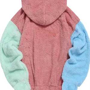 Vente en gros de sweats à capuche surdimensionnés en fourrure sherpa écologique à impression numérique noire pour hommes - Product Image 5