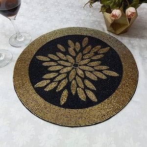 Sous-plats élégants faits à la main en Inde, brodés de perles, pour une décoration de table luxueuse, mariage et Noël, utilisation à la maison - Product Image 2