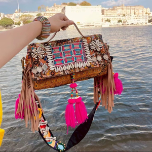 Bolso de mano tipo clutch de algodón con bordado de espejos en el hombro para mujer india, ideal para bodas, Ramadán, regalos de fiesta y eventos festivos. - Product Image 1