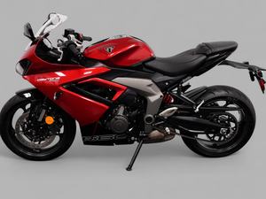 Moto d'usine à vendre 2025 Triumph DAYTONA 660 - Product Image 2