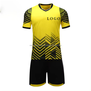 เสื้อฟุตบอลพิมพ์ลายตามสั่ง พิมพ์ดิจิทัล โพลีเอสเตอร์ 100% แห้งเร็ว ยืดหยุ่นได้ ชุดฝึกซ้อมฟุตบอลแบบยูนิเซ็กซ์ ชุดยูนิฟอร์มครบชุด - Product Image 5