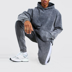 Conjunto Deportivo Vintage con Lavado Ácido Personalizado para Hombre, Sudadera con Capucha y Pantalones Deportivos con Parches Desgastados - Product Image 3