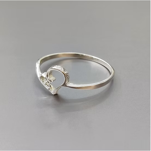 Anillo Doble Corazón de Plata de Ley 925, Elegante Diseño Calado, Joyería de Promesa para Aniversario o Regalo de Boda - Product Image 2