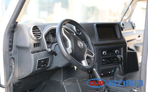 Véhicule d'ambulance Dongfeng tout-terrain 195 ch <span class=keywords><strong>4x4</strong></span> M50 <span class=keywords><strong>à</strong></span> <span class=keywords><strong>vendre</strong></span> - Product Image 5