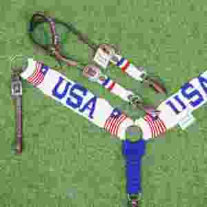 ชุดอุปกรณ์ขี่ม้าขนโมแฮร์ลายธงชาติอเมริกันของ USA Brading พร้อมหนังอาร์เจนตินา สายรัดอกขนาด 32 นิ้ว บังเหียนขนโมแฮร์สำหรับม้า - Product Image 3