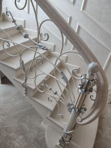 Barandilla de Escalera Tradicional de Hierro Forjado con Diseño Ornamental, Montaje en el Suelo, Acabado Resistente a la Oxidación para Pasamanos de Escalera - Product Image 6