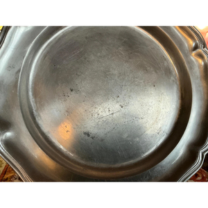 Assiette de Présentation Métallique en Acier Inoxydable Brillant Faite à la Main – Assiette de Base pour Hôtels et Mariages – Assiettes de Luxe de Designer d'Inde - Product Image 2