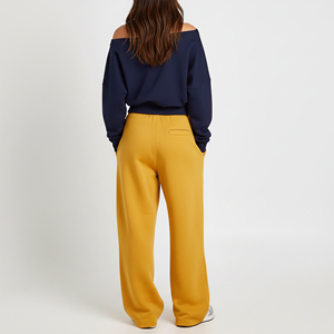 OEM/ODM Custom Made Hip Hop Style Streetwear Tracksuit <b>Set</b> For Women Casual Wear Crop Top Sweatshirt & Sweatpants Sweatsuit - Product Image 6