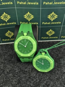 Reloj de Cuarzo Octagonal Verde Unisex, Pantalla Analógica, Correa de Silicona, Estilo Deportivo, Esfera de 40 mm, Resistente al Agua - Product Image 5