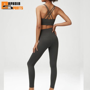 Conjunto Deportivo de 2 Piezas para Mujer, Talla Grande, Color Sólido, Sujetador Deportivo Cruzado y Pantalones Cortos de Cintura Media para Gimnasio, Secado Rápido, para Yoga - Product Image 3