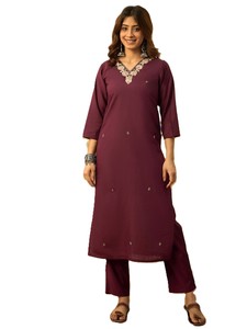 Ensemble 3 pièces Salwar Kameez traditionnel pour femme RN, coupe ajustée, longueur genou, en soie romaine violette, avec Kurta, pantalon et dupatta imprimé, tenue décontractée, Inde - Product Image 2