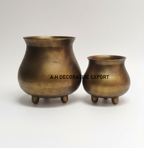 Macetero Moderno de Aluminio Negro Mate con Forma de Trípode |   Decoración Ecológica para Bodas y Hogar, Contenedores para Jardín Interior y Exterior - Product Image 6