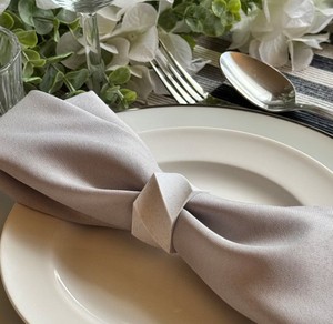 Anillo para Servilletas Moderno y Elegante |    Decoración Elegante para Bodas |   Decoración de Mesa Navideña - Product Image 1