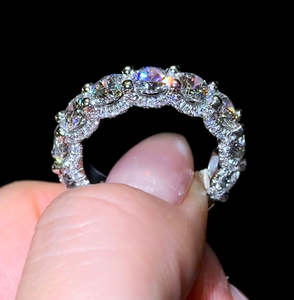 ราคาโรงงานขายส่ง เครื่องประดับโมอิสซาไนต์แบบประดับเพชรเต็มวง 925 เงินแท้ เครื่องประดับเพชรฮิปฮอป แหวนโมอิสซาไนต์แบบ Eternity - Product Image 5