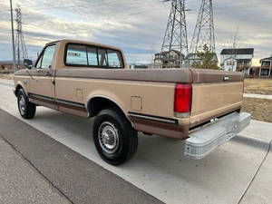 Camioneta Ford F-250 Clásica Usada Modelo Antiguo 1987, la Más Vendida, LISTA PARA ENVIAR HOY - Product Image 3