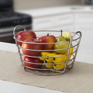 Cesta de frutas metálica con acabado de lujo que aporta sofisticación a la encimera de la cocina y al comedor. - Product Image 3