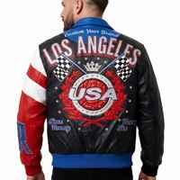 Blouson universitaire personnalisé pour homme en peau d'agneau, avec lettres en strass, patch monogramme clouté, blocs de couleurs tricolores et appliqué, style streetwear