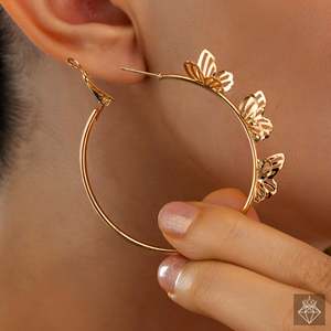 PRAO Fluttering Gradient Butterfly Ear Hoops Gradient Butterfly Design Moda Fluttering Gradient Hoops - Product Image 1