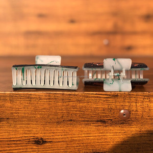 Nouvelle Arrivée Vente Chaude Western Élégant À La Main Outillé Gravé En Cuir Pinces À Cheveux En Cuir Griffe Cheveux Accessoires pour Femmes - Product Image 5