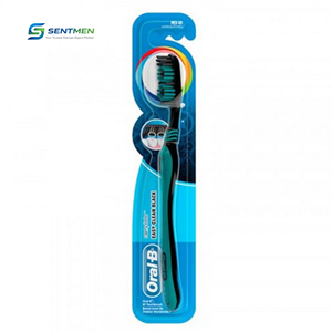 Cepillo de Dientes Oral-B Easy Clean Negro, Ultra Suave, Blanqueador, Antibacterial, Cuidado Dental, en Blister para Uso Doméstico - Product Image 1