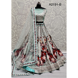 Collections de velours de vêtements de mariée indiens pour la mariée avec le travail de Zarkhan par Fabzone - Product Image 1