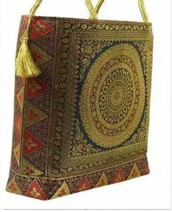 Sacs fourre-tout décontractés en brocart de soie avec pompon - Sacs élégants et luxueux avec fermeture éclair - Prix de gros du fabricant - Product Image 4