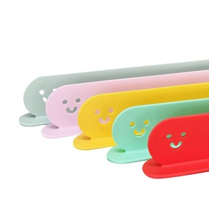 [ECOFRENDLY] Protection anti-éclaboussures en silicone SmileGuard pour évier, barrière d'eau à ventouse pour la protection du plan de travail de cuisine - Product Image 2