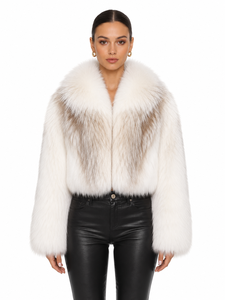 Veste en fausse fourrure ivoire de luxe pour femme avec col en peluche surdimensionné – Manteau d'hiver haut de gamme, fausse fourrure élégante au toucher doux - Product Image 1