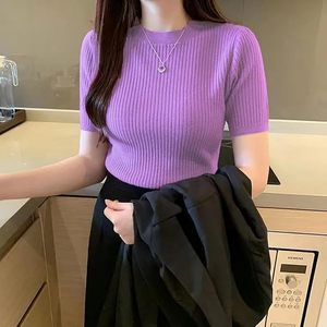 เสื้อยืดผู้หญิงคอกลมทรงลำลองแบบถักลายริบ ดีไซน์เรียบหรูสำหรับใส่ทำงานหรือใส่ลำลองในชีวิตประจำวัน แขนสั้น ใส่สบายเหมาะกับหน้าร้อน รุ่นใหม่ - Product Image 2