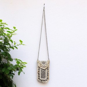 Sac bandoulière en jute tendance avec coutures durables pour une utilisation longue durée - Product Image 1
