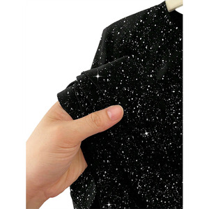 Camiseta de Lujo para Hombre con Estampado Brillante, Negra con Puntos, de Moda, de Algodón, Informal, Fabricante OEM de Camisetas de Marca Privada - Product Image 2