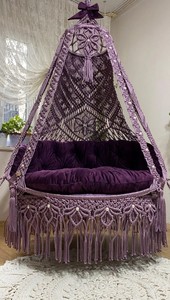 Grande chaise suspendue en macramé, balançoire en macramé, chaise en macramé violette, cadeau de pendaison de crémaillère, ornée de perles, balançoire en macramé de qualité supérieure - Product Image 1