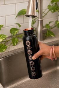 Bouteille d'eau en cuivre, design bohème, écologique, artisanat original, portable pour les voyages et l'usage quotidien - Product Image 5