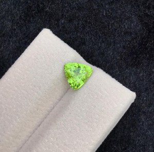 Natural <b>Peridot</b> Gemstone Green Excellent Rare Grade Triliion Cut Loose Gemstone for <b>Ring</b> August Birthstone Jewelry Making Supply - Product Image 6