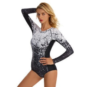 Maillot de bain court pour homme, léger, de haute qualité, en polyester/spandex, design sublimé personnalisable, logo personnalisé, respirant - Product Image 1