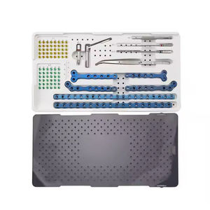 Plaques orthopédiques vétérinaires en acier inoxydable DENTAVEX DC-PK-0055, jeu de vis canulées de 6,5 mm, certifié CE ISO13485 Classe I, manuel inclus - Product Image 4